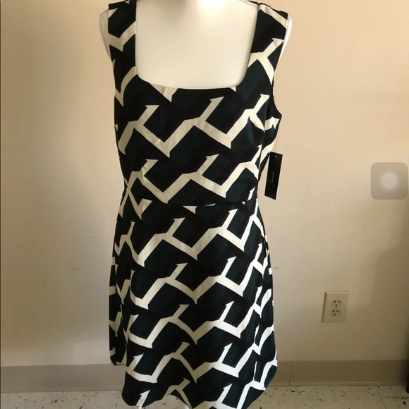 Lulu’s dress - Picture 2 of 5